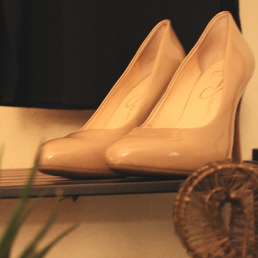 Nude Jessica Simpson Pumps